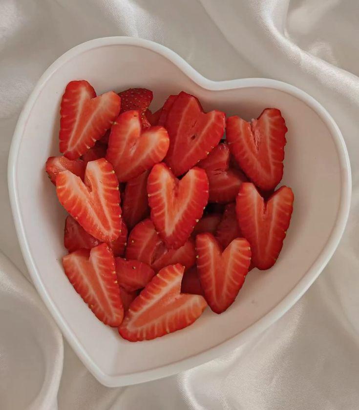 Garden's Whisper: Ruby Reds & Berry Blues Melange